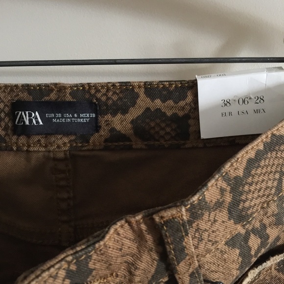 Zara Hi-Rise Snakeskin Print Jeans - Picture 5 of 8